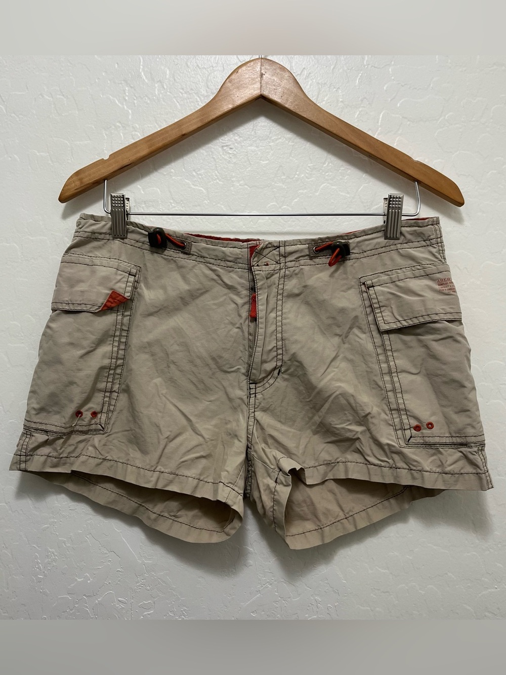 VTG Y2K Abercrombie & Fitch Women's Gorpcore Utility Cargo Shorts Tan Size 6